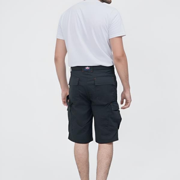MEN'S WORKWEAR CARGO SHORTS BLACK & WHITE T-SHIRT